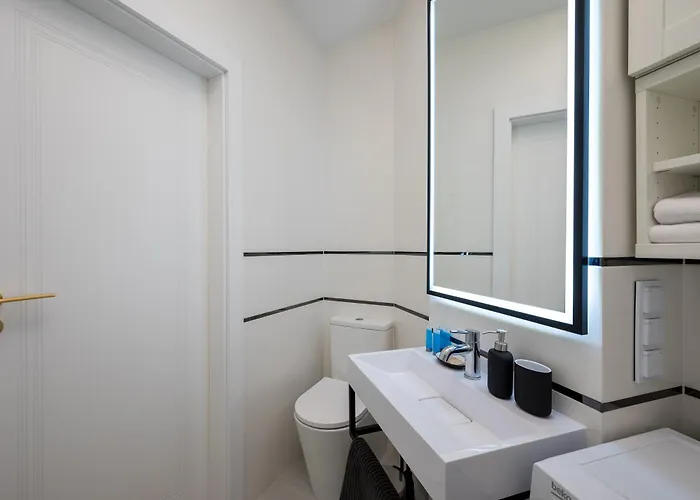 Dream By Bookinghost * Varšava