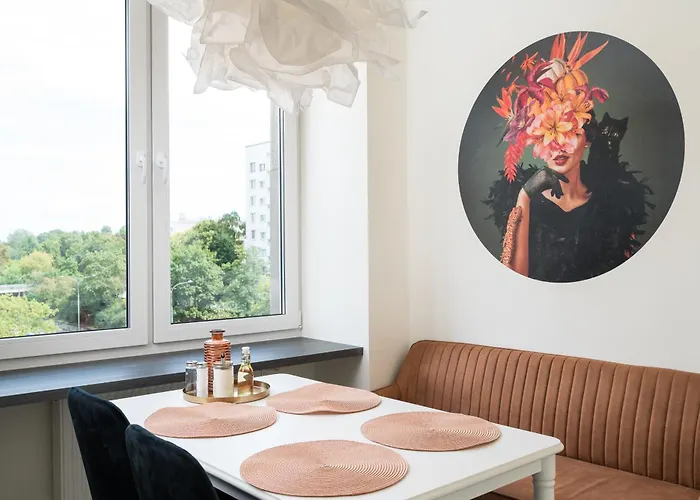 Dream By Bookinghost