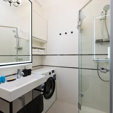 Dream By Bookinghost Βαρσοβία